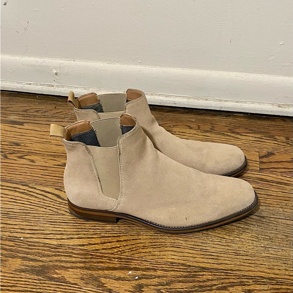 Sonoma Men's Chukka Chelsea Boots Size  10M kohls 73277 dress shoe Beige.